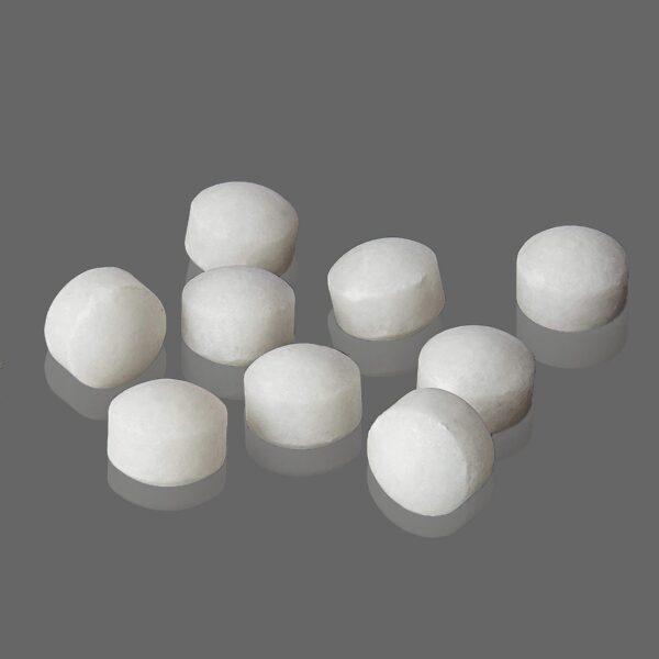 1323 Naphthalene Balls White Colour (100 GMS)